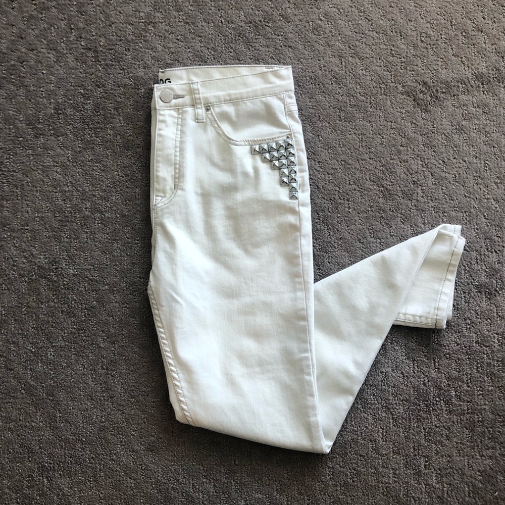 URBAN OUTFITTERS High-Waisted Jeans